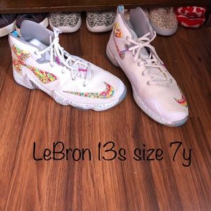 Lebron 13s size 7y
